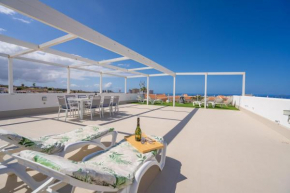 Villa La Laja with 5 bedrooms and sea view